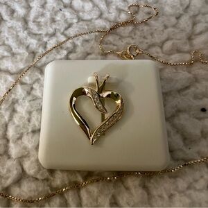 NWT Gold Heart Pendant Necklace